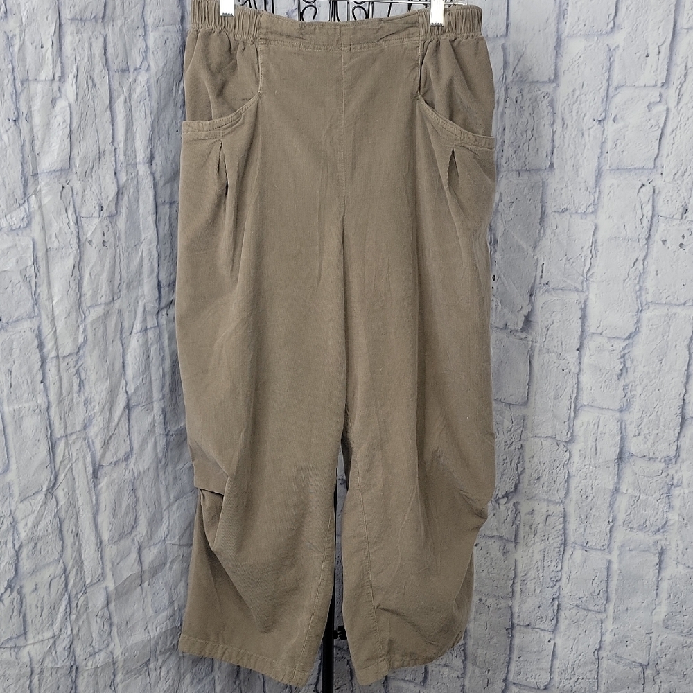 We The Free Corduroy Pull On Barrel Pants Elastic Waist Cropped Size Large NWT